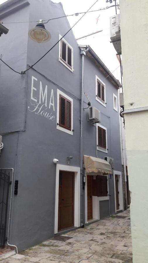 Ema House *
