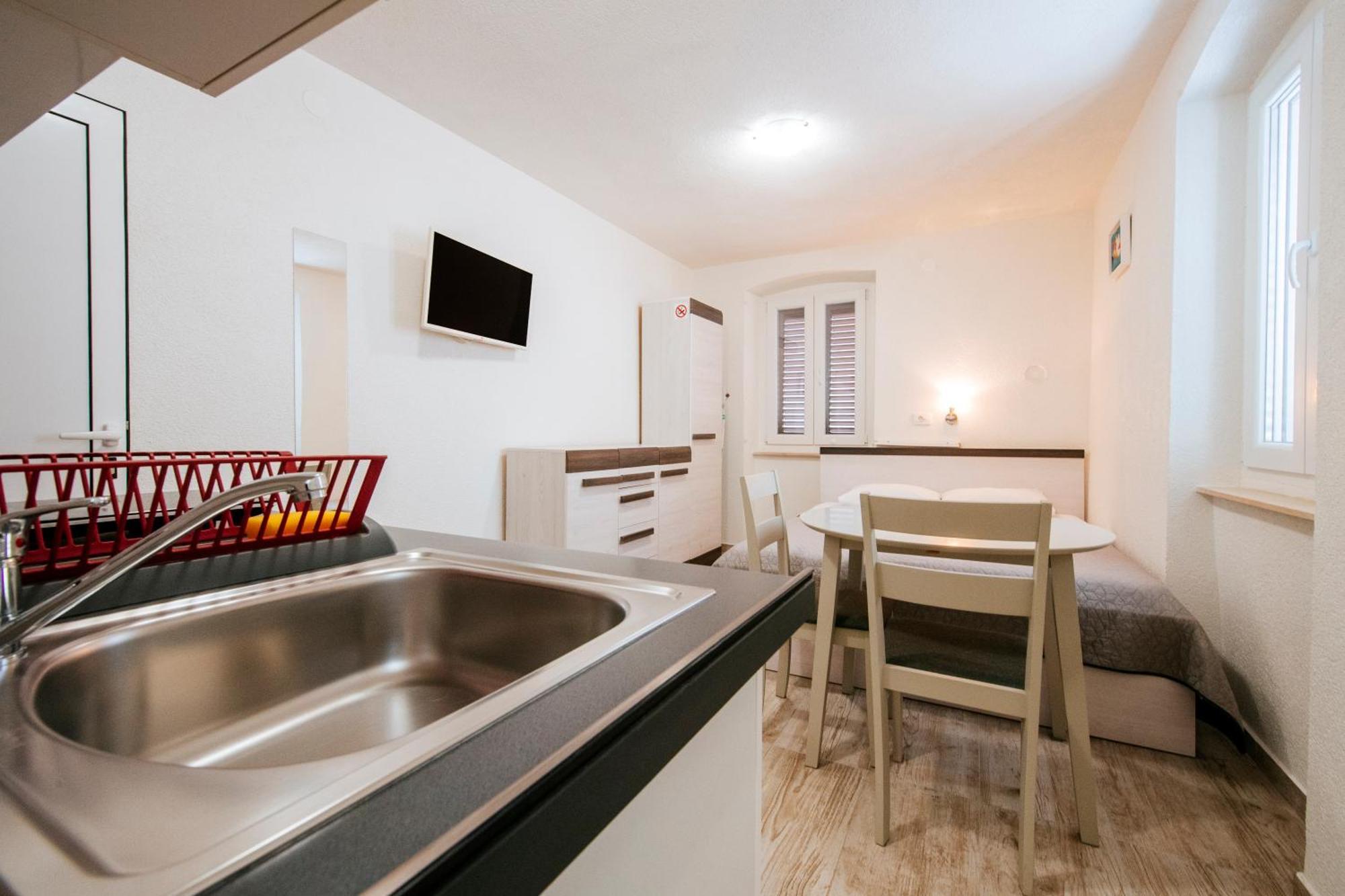 Appartement Ema House *